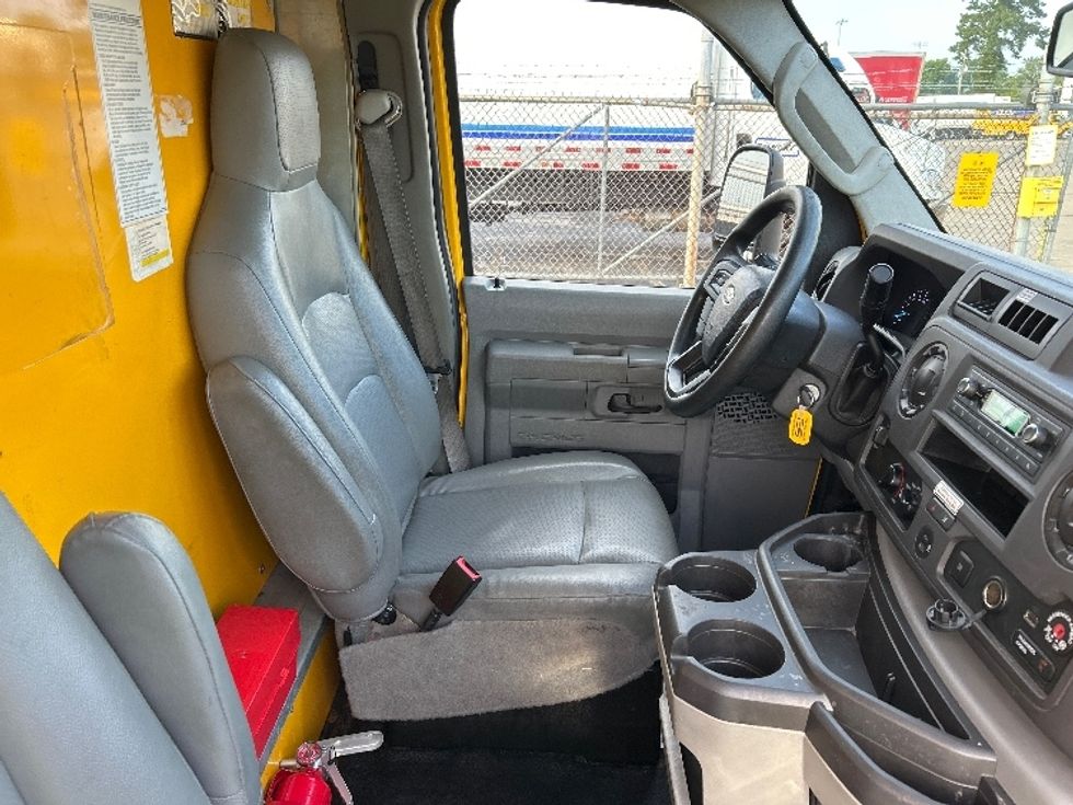 Light Duty Box Truck-Light and Medium Duty Trucks-Ford-2022-E350-Homewood-AL-119,984\n\t\tmiles-$ 23,000 - Image 22