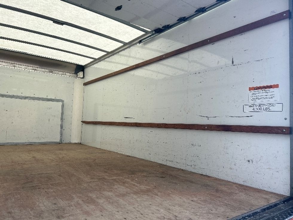Light Duty Box Truck-Light and Medium Duty Trucks-Ford-2022-E350-Homewood-AL-89,412\n\t\tmiles-$ 33,500 - Image 12