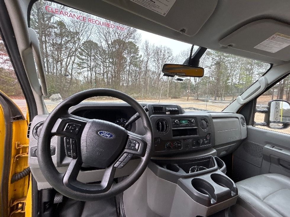 Light Duty Box Truck-Light and Medium Duty Trucks-Ford-2022-E350-Homewood-AL-98,826\n\t\tmiles-$ 29,250 - Image 13
