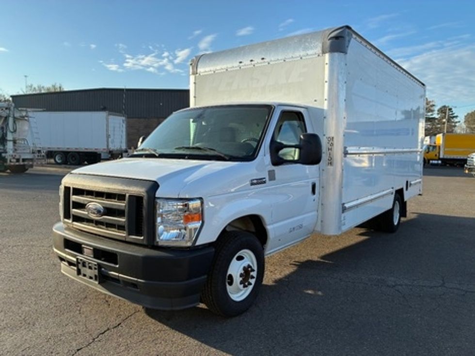 Light Duty Box Truck-Light and Medium Duty Trucks-Ford-2022-E350-Hot Springs-AR-129,610\n\t\tmiles-$ 28,500 - Image 1