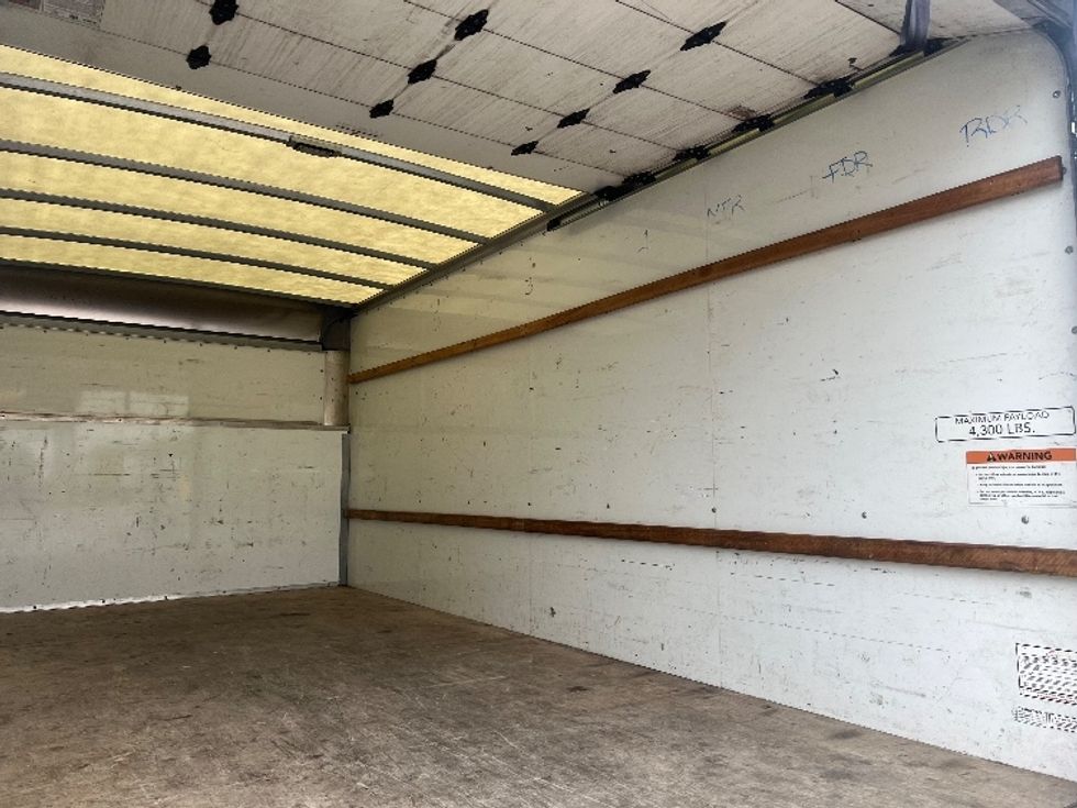 Light Duty Box Truck-Light and Medium Duty Trucks-Ford-2022-E350-Hot Springs-AR-129,610\n\t\tmiles-$ 28,500 - Image 12