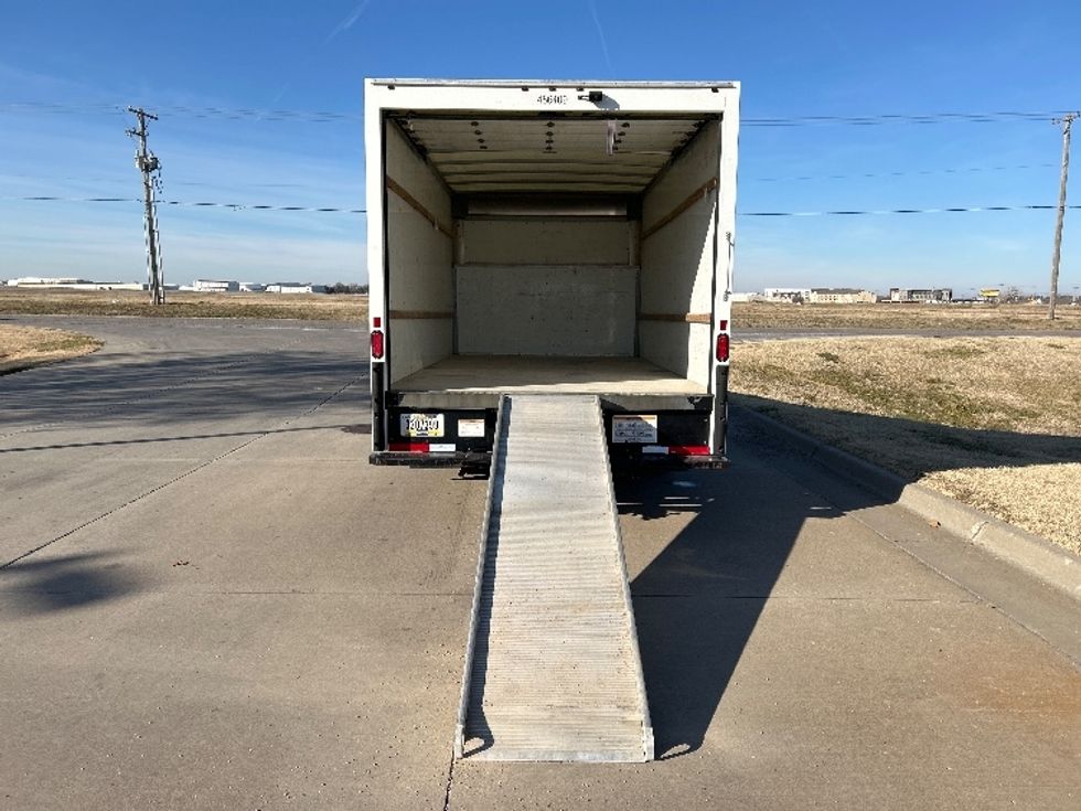 Light Duty Box Truck-Light and Medium Duty Trucks-Ford-2022-E350-Hot Springs-AR-129,610\n\t\tmiles-$ 28,500 - Image 9