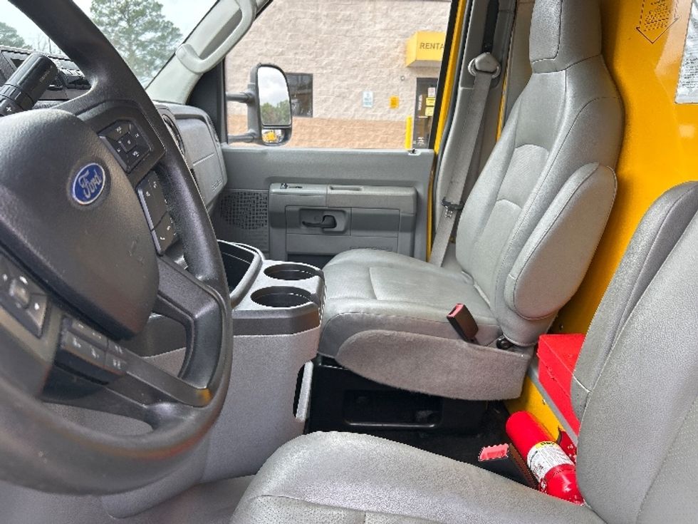 Light Duty Box Truck-Light and Medium Duty Trucks-Ford-2022-E350-Hot Springs-AR-94,078\n\t\tmiles-$ 28,250 - Image 18