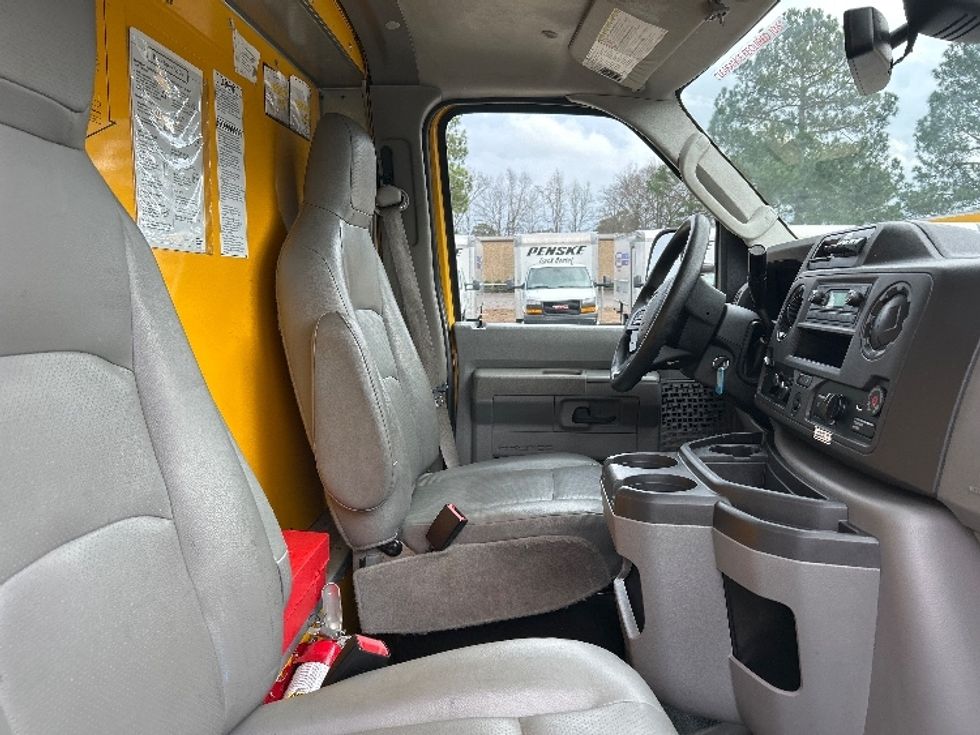 Light Duty Box Truck-Light and Medium Duty Trucks-Ford-2022-E350-Hot Springs-AR-94,078\n\t\tmiles-$ 28,250 - Image 21