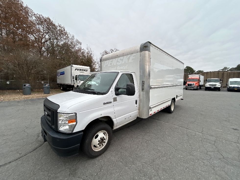 Light Duty Box Truck-Light and Medium Duty Trucks-Ford-2022-E350-Hot Springs-AR-99,137\n\t\tmiles-$ 30,500 - Image 1