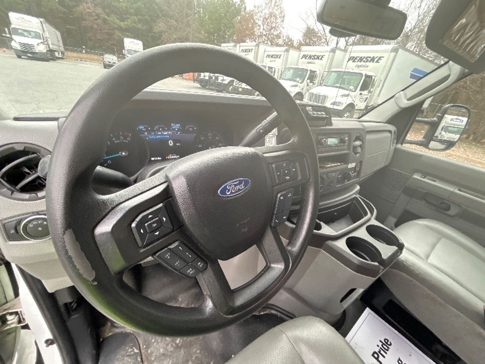 Light Duty Box Truck-Light and Medium Duty Trucks-Ford-2022-E350-Hot Springs-AR-99,137\n\t\tmiles-$ 30,500 - Image 18
