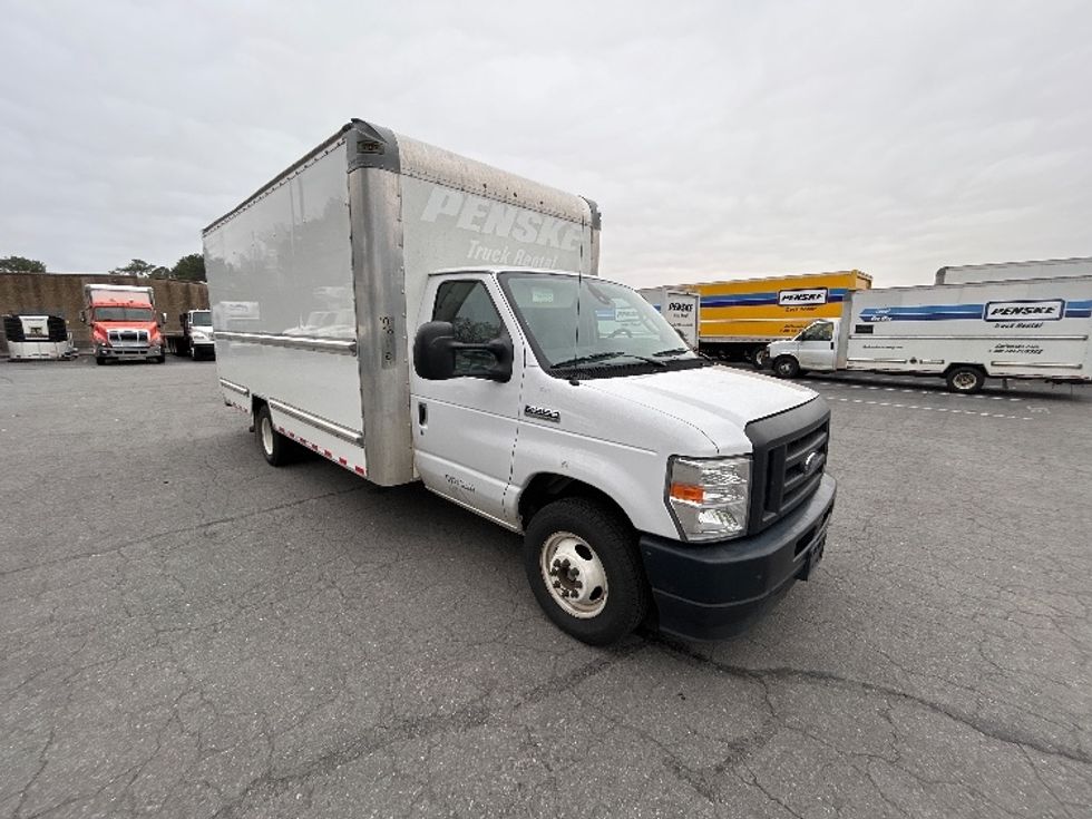 Light Duty Box Truck-Light and Medium Duty Trucks-Ford-2022-E350-Hot Springs-AR-99,137\n\t\tmiles-$ 30,500 - Image 3