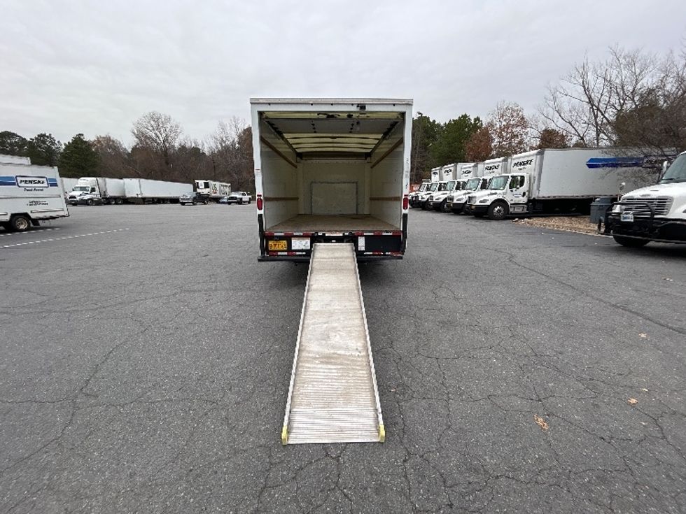 Light Duty Box Truck-Light and Medium Duty Trucks-Ford-2022-E350-Hot Springs-AR-99,137\n\t\tmiles-$ 30,500 - Image 9