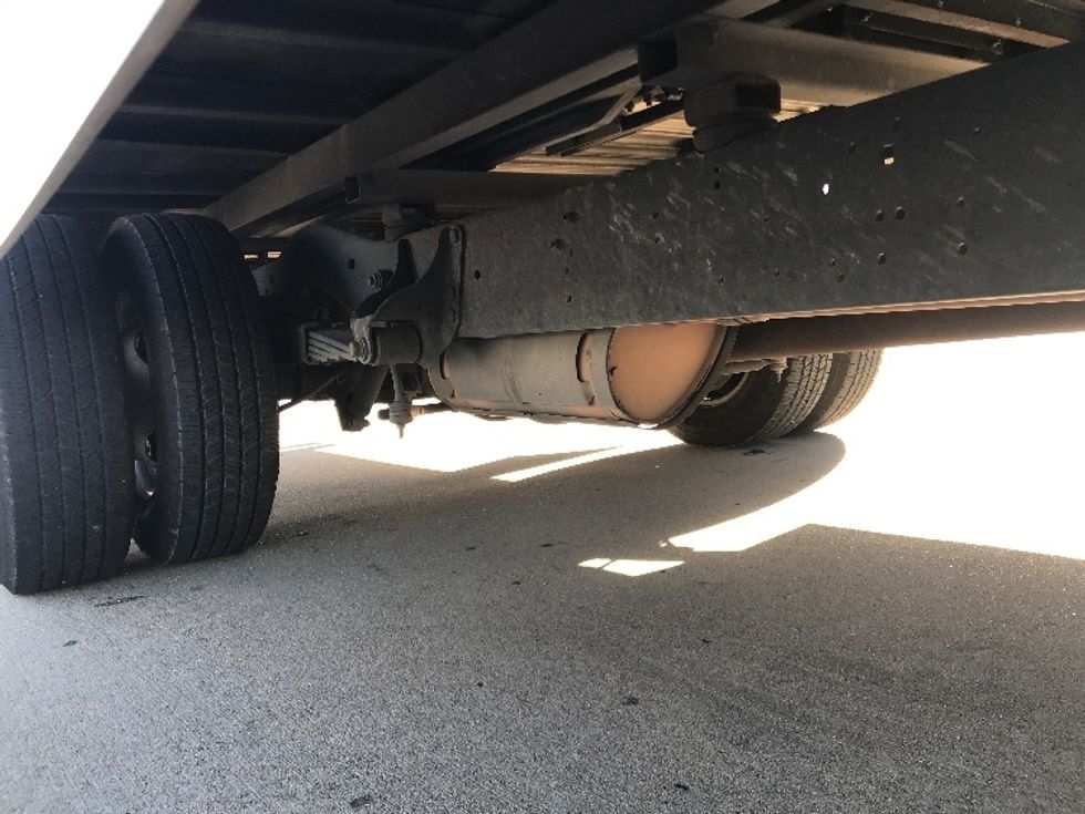 Light Duty Box Truck-Light and Medium Duty Trucks-Ford-2022-E350-Houston-TX-101,743\n\t\tmiles-$ 27,000 - Image 14