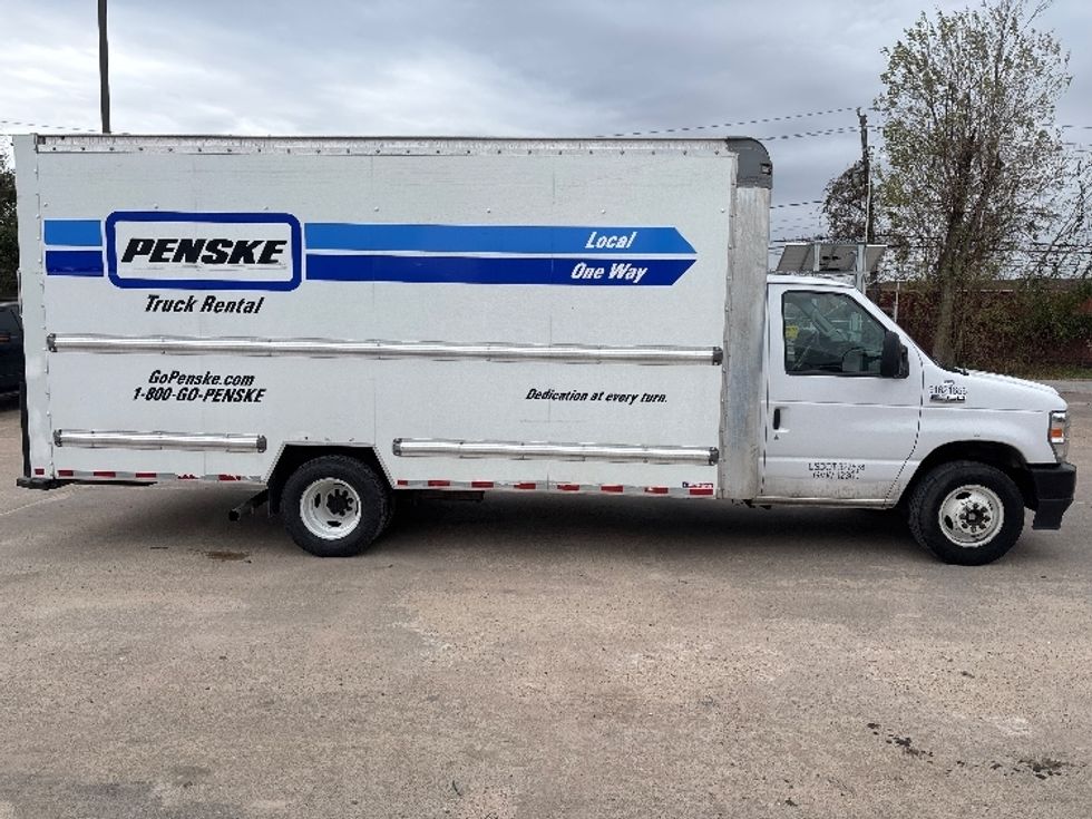 Light Duty Box Truck-Light and Medium Duty Trucks-Ford-2022-E350-Houston-TX-112,704\n\t\tmiles-$ 28,750 - Image 14