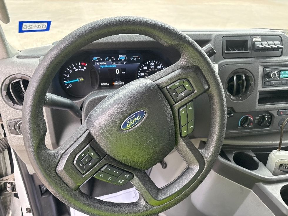 Light Duty Box Truck-Light and Medium Duty Trucks-Ford-2022-E350-Houston-TX-112,704\n\t\tmiles-$ 28,750 - Image 16