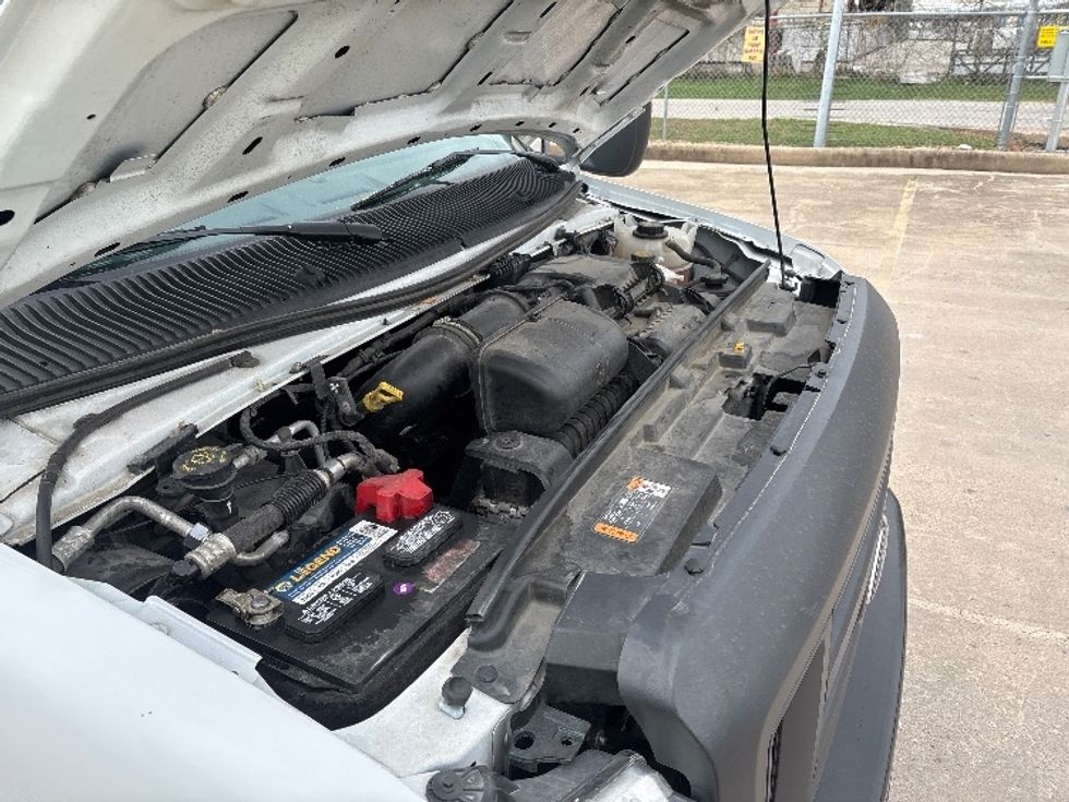 Light Duty Box Truck-Light and Medium Duty Trucks-Ford-2022-E350-Houston-TX-112,704\n\t\tmiles-$ 28,750 - Image 22