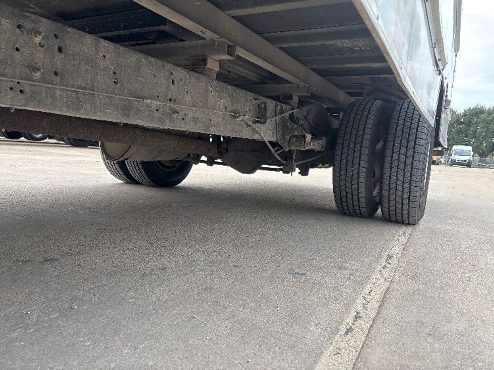 Light Duty Box Truck-Light and Medium Duty Trucks-Ford-2022-E350-Houston-TX-112,704\n\t\tmiles-$ 28,750 - Image 5