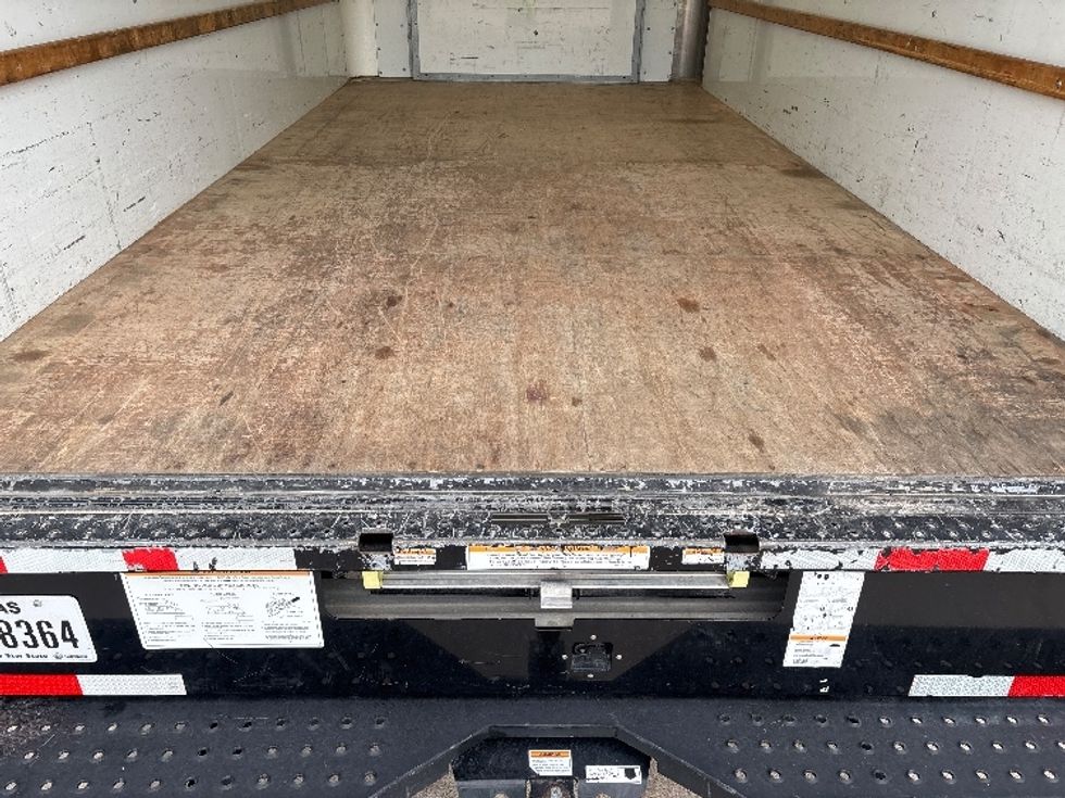Light Duty Box Truck-Light and Medium Duty Trucks-Ford-2022-E350-Houston-TX-112,704\n\t\tmiles-$ 28,750 - Image 9