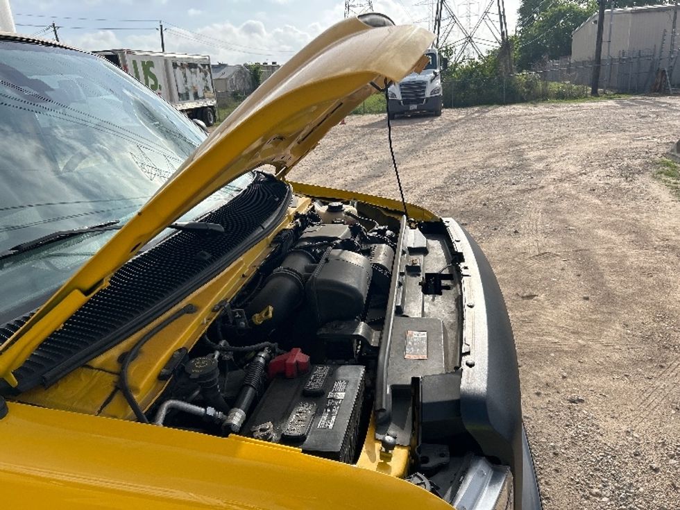 Light Duty Box Truck-Light and Medium Duty Trucks-Ford-2022-E350-Houston-TX-124,201\n\t\tmiles-$ 23,750 - Image 23