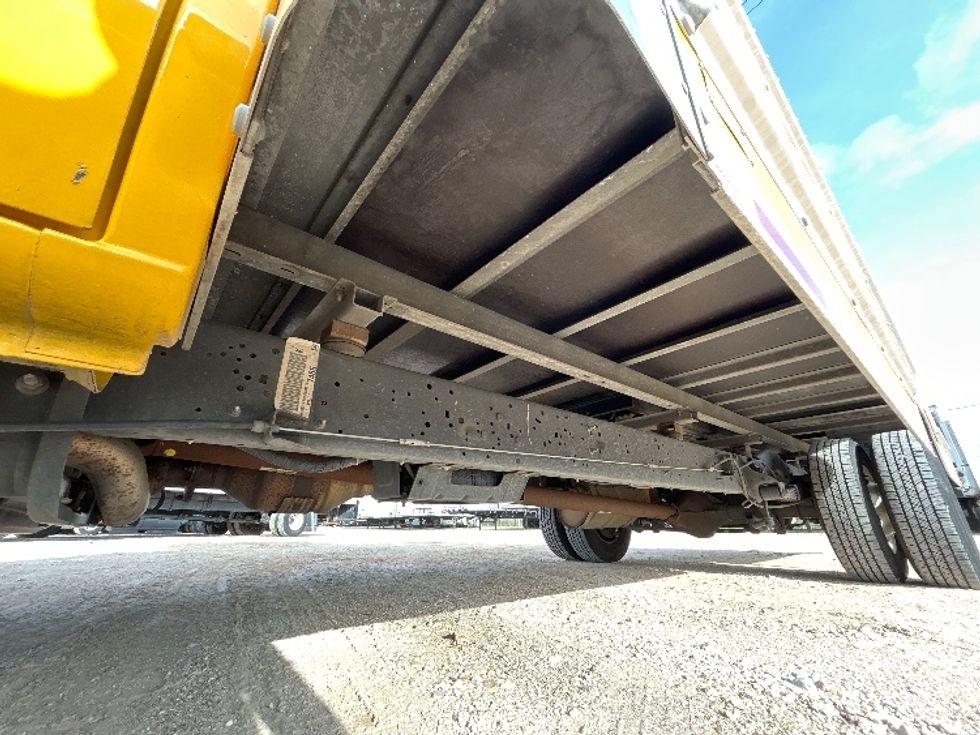 Light Duty Box Truck-Light and Medium Duty Trucks-Ford-2022-E350-Houston-TX-124,201\n\t\tmiles-$ 23,750 - Image 5