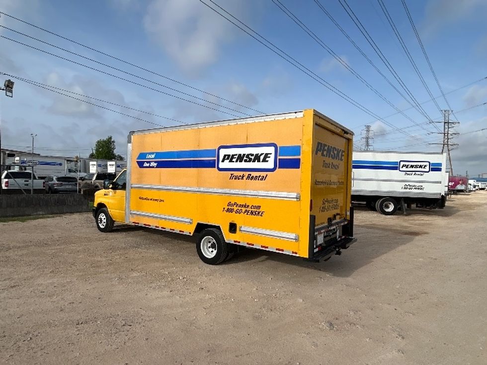 Light Duty Box Truck-Light and Medium Duty Trucks-Ford-2022-E350-Houston-TX-124,201\n\t\tmiles-$ 23,750 - Image 6