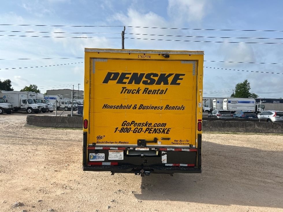 Light Duty Box Truck-Light and Medium Duty Trucks-Ford-2022-E350-Houston-TX-124,201\n\t\tmiles-$ 23,750 - Image 7