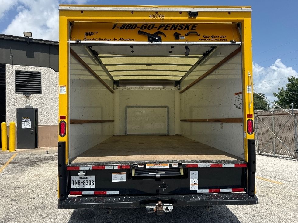 Light Duty Box Truck-Light and Medium Duty Trucks-Ford-2022-E350-Houston-TX-76,162\n\t\tmiles-$ 29,000 - Image 8