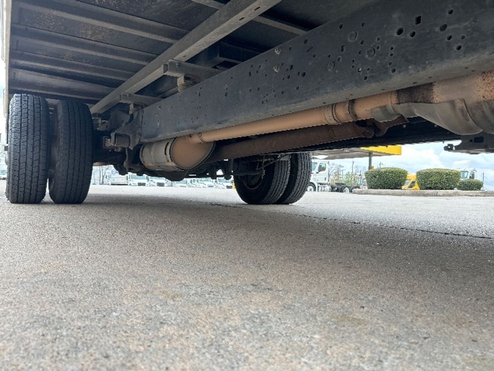 Light Duty Box Truck-Light and Medium Duty Trucks-Ford-2022-E350-Houston-TX-91,616\n\t\tmiles-$ 31,750 - Image 14