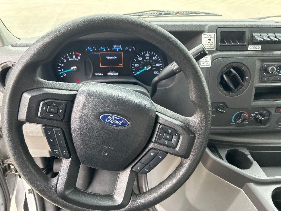 Light Duty Box Truck-Light and Medium Duty Trucks-Ford-2022-E350-Houston-TX-91,616\n\t\tmiles-$ 31,750 - Image 18