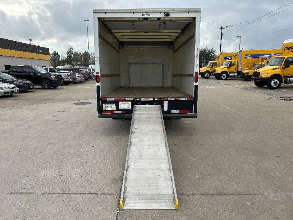 Light Duty Box Truck-Light and Medium Duty Trucks-Ford-2022-E350-Houston-TX-91,616\n\t\tmiles-$ 31,750 - Image 9