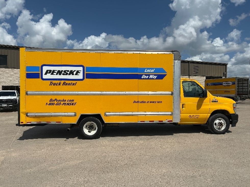 Light Duty Box Truck-Light and Medium Duty Trucks-Ford-2022-E350-Houston-TX-99,387\n\t\tmiles-$ 28,000 - Image 14