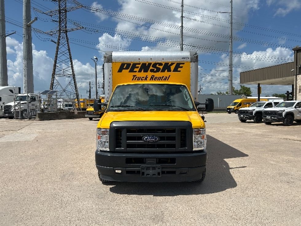 Light Duty Box Truck-Light and Medium Duty Trucks-Ford-2022-E350-Houston-TX-99,387\n\t\tmiles-$ 28,000 - Image 2