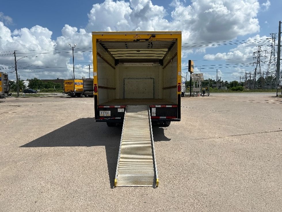 Light Duty Box Truck-Light and Medium Duty Trucks-Ford-2022-E350-Houston-TX-99,387\n\t\tmiles-$ 28,000 - Image 9