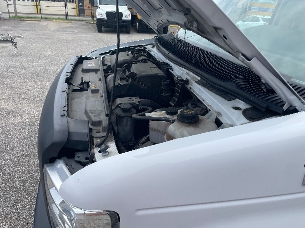 Light Duty Box Truck-Light and Medium Duty Trucks-Ford-2022-E350-Huntington-WV-85,100\n\t\tmiles-$ 36,750 - Image 23