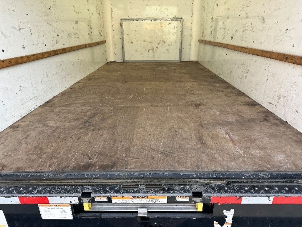 Light Duty Box Truck-Light and Medium Duty Trucks-Ford-2022-E350-Huntington-WV-97,988\n\t\tmiles-$ 27,250 - Image 10