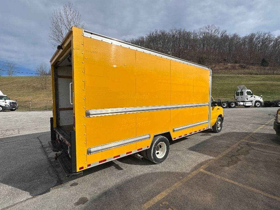 Light Duty Box Truck-Light and Medium Duty Trucks-Ford-2022-E350-Huntington-WV-97,988\n\t\tmiles-$ 27,250 - Image 13
