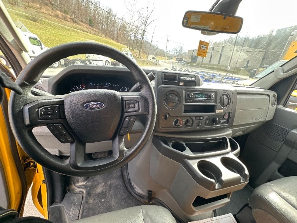 Light Duty Box Truck-Light and Medium Duty Trucks-Ford-2022-E350-Huntington-WV-97,988\n\t\tmiles-$ 27,250 - Image 18