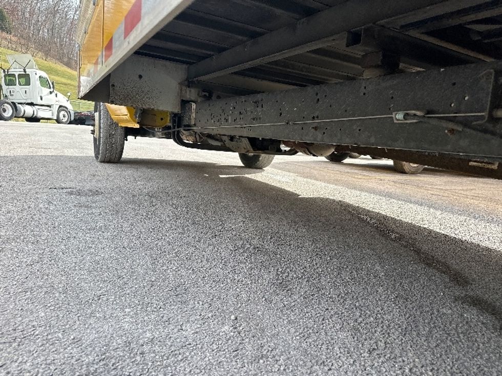 Light Duty Box Truck-Light and Medium Duty Trucks-Ford-2022-E350-Huntington-WV-97,988\n\t\tmiles-$ 27,250 - Image 5