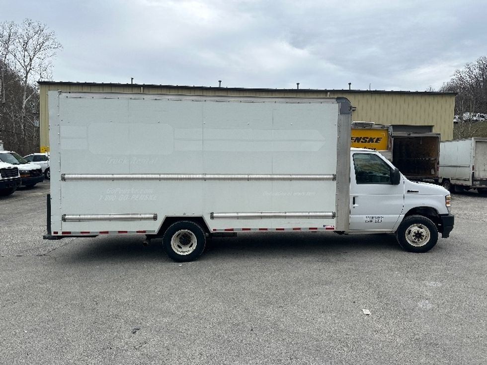 Light Duty Box Truck-Light and Medium Duty Trucks-Ford-2022-E350-Huntington-WV-99,508\n\t\tmiles-$ 30,000 - Image 15
