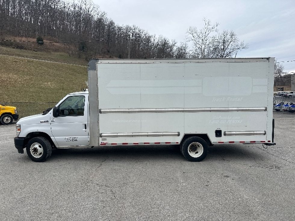 Light Duty Box Truck-Light and Medium Duty Trucks-Ford-2022-E350-Huntington-WV-99,508\n\t\tmiles-$ 30,000 - Image 4