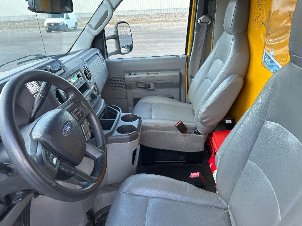 Light Duty Box Truck-Light and Medium Duty Trucks-Ford-2022-E350-Idaho Falls-ID-90,352\n\t\tmiles-$ 30,000 - Image 19