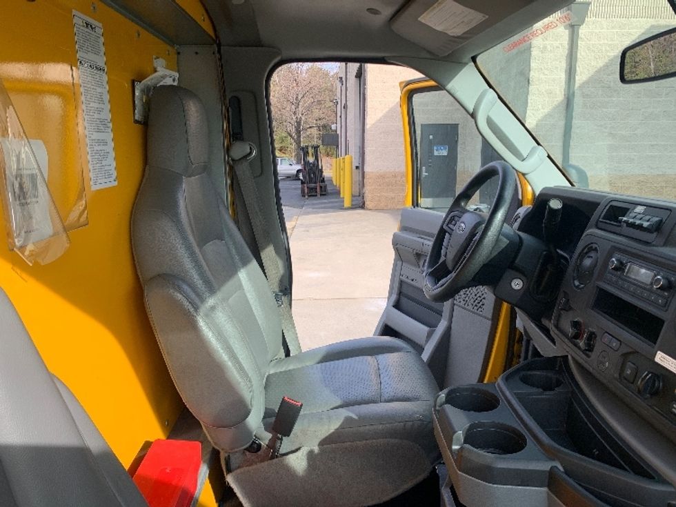 Light Duty Box Truck-Light and Medium Duty Trucks-Ford-2022-E350-Indian Trail-NC-93,200\n\t\tmiles-$ 30,500 - Image 22
