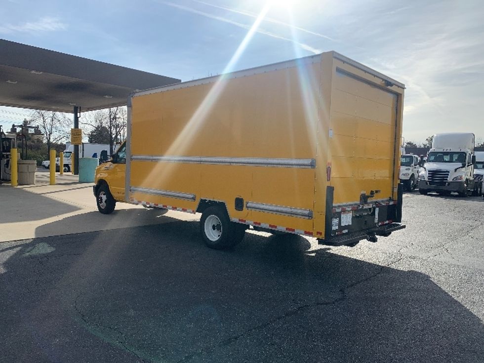 Light Duty Box Truck-Light and Medium Duty Trucks-Ford-2022-E350-Indian Trail-NC-93,200\n\t\tmiles-$ 30,500 - Image 6
