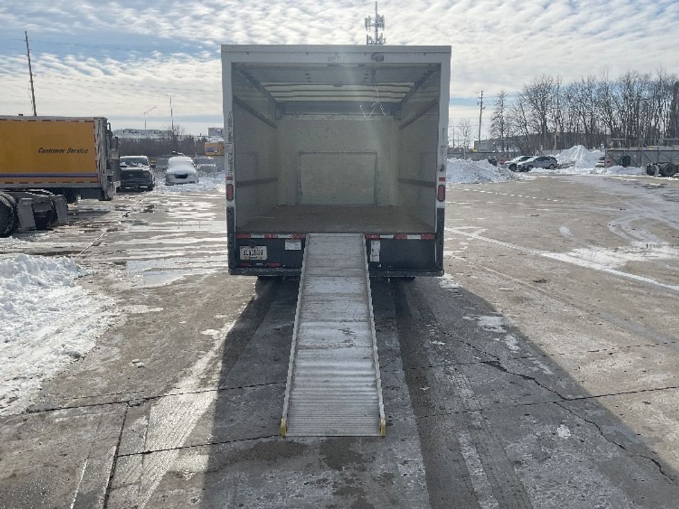 Light Duty Box Truck-Light and Medium Duty Trucks-Ford-2022-E350-Indianapolis-IN-101,285\n\t\tmiles-$ 29,750 - Image 9