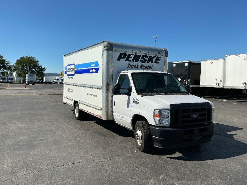 Light Duty Box Truck-Light and Medium Duty Trucks-Ford-2022-E350-Indianapolis-IN-107,392\n\t\tmiles-$ 28,250 - Image 1