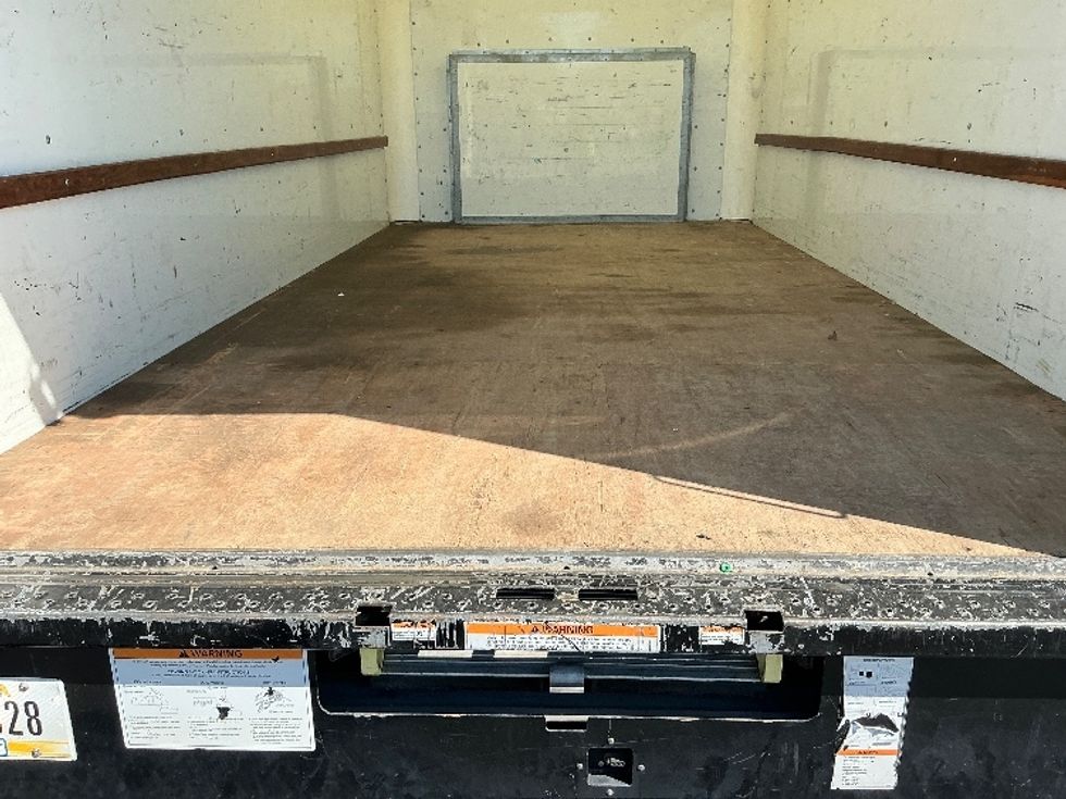 Light Duty Box Truck-Light and Medium Duty Trucks-Ford-2022-E350-Indianapolis-IN-107,392\n\t\tmiles-$ 28,250 - Image 10