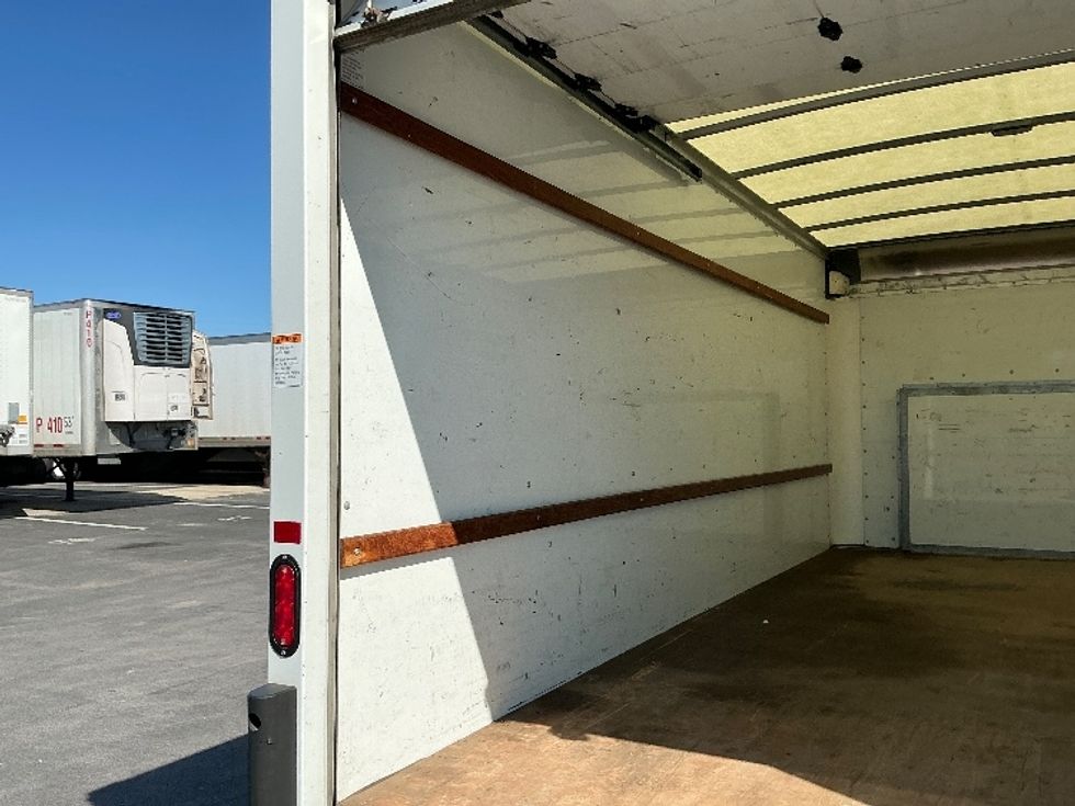 Light Duty Box Truck-Light and Medium Duty Trucks-Ford-2022-E350-Indianapolis-IN-107,392\n\t\tmiles-$ 28,250 - Image 11