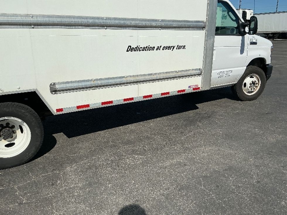 Light Duty Box Truck-Light and Medium Duty Trucks-Ford-2022-E350-Indianapolis-IN-107,392\n\t\tmiles-$ 28,250 - Image 14