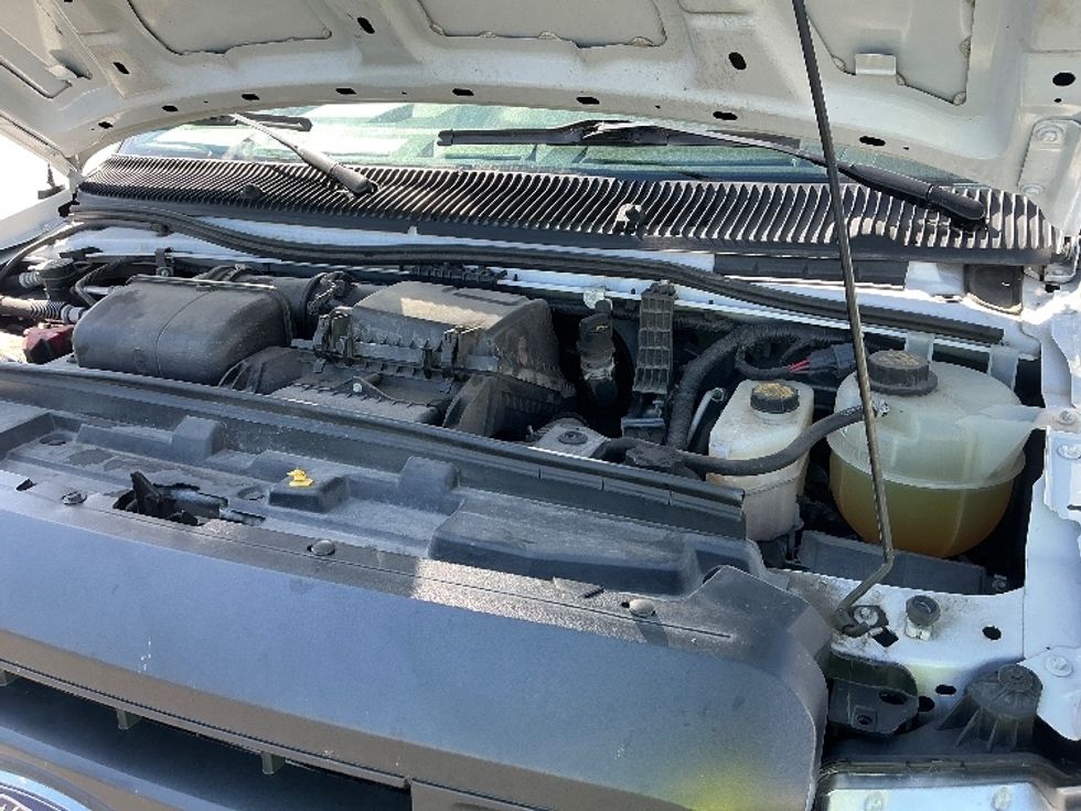 Light Duty Box Truck-Light and Medium Duty Trucks-Ford-2022-E350-Indianapolis-IN-107,392\n\t\tmiles-$ 28,250 - Image 24