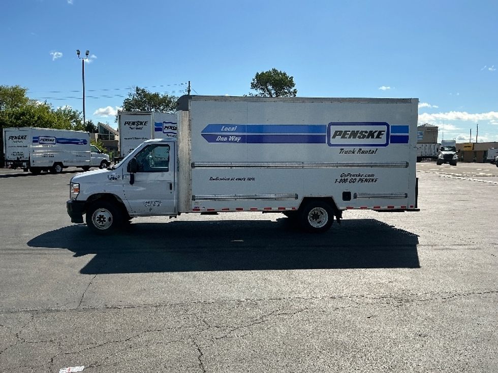 Light Duty Box Truck-Light and Medium Duty Trucks-Ford-2022-E350-Indianapolis-IN-107,392\n\t\tmiles-$ 28,250 - Image 4