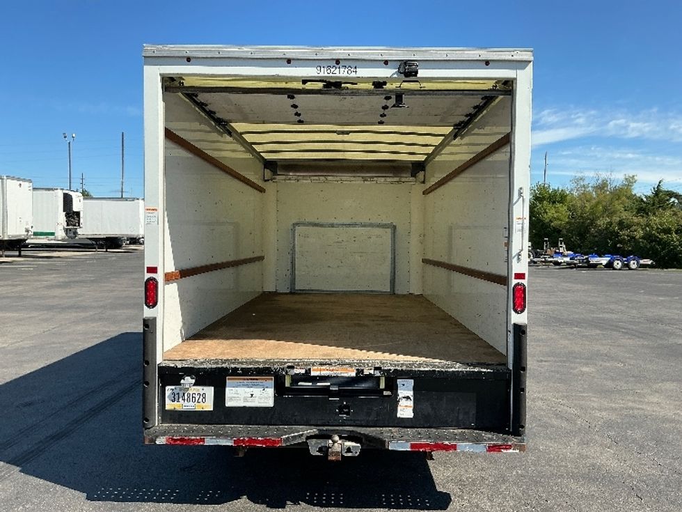 Light Duty Box Truck-Light and Medium Duty Trucks-Ford-2022-E350-Indianapolis-IN-107,392\n\t\tmiles-$ 28,250 - Image 8