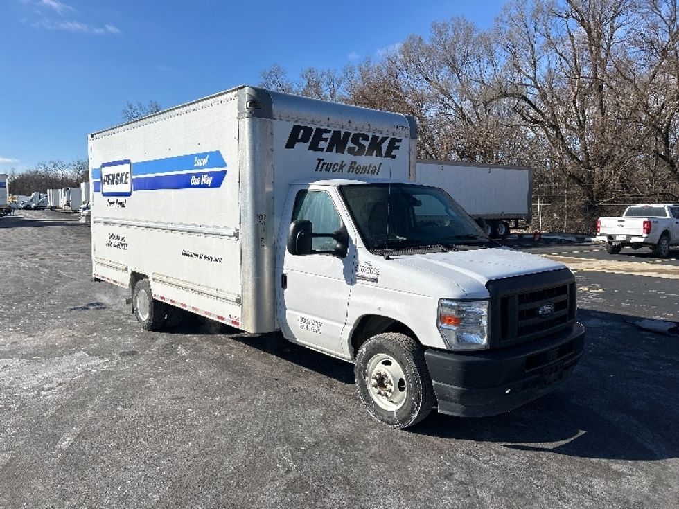 Light Duty Box Truck-Light and Medium Duty Trucks-Ford-2022-E350-Indianapolis-IN-112,167\n\t\tmiles-$ 28,000 - Image 1