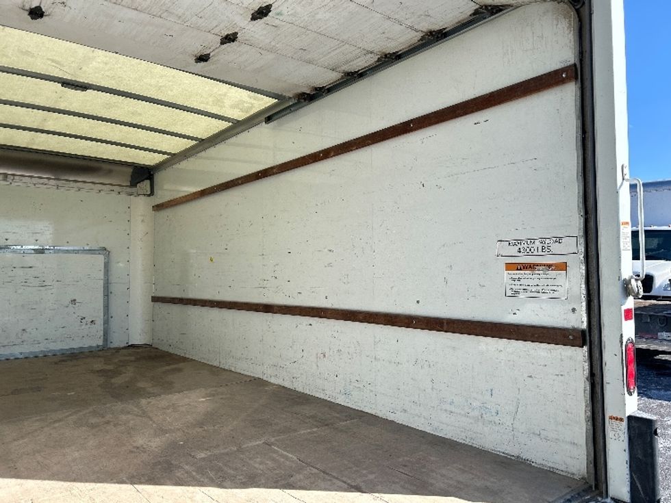 Light Duty Box Truck-Light and Medium Duty Trucks-Ford-2022-E350-Indianapolis-IN-112,167\n\t\tmiles-$ 28,000 - Image 12