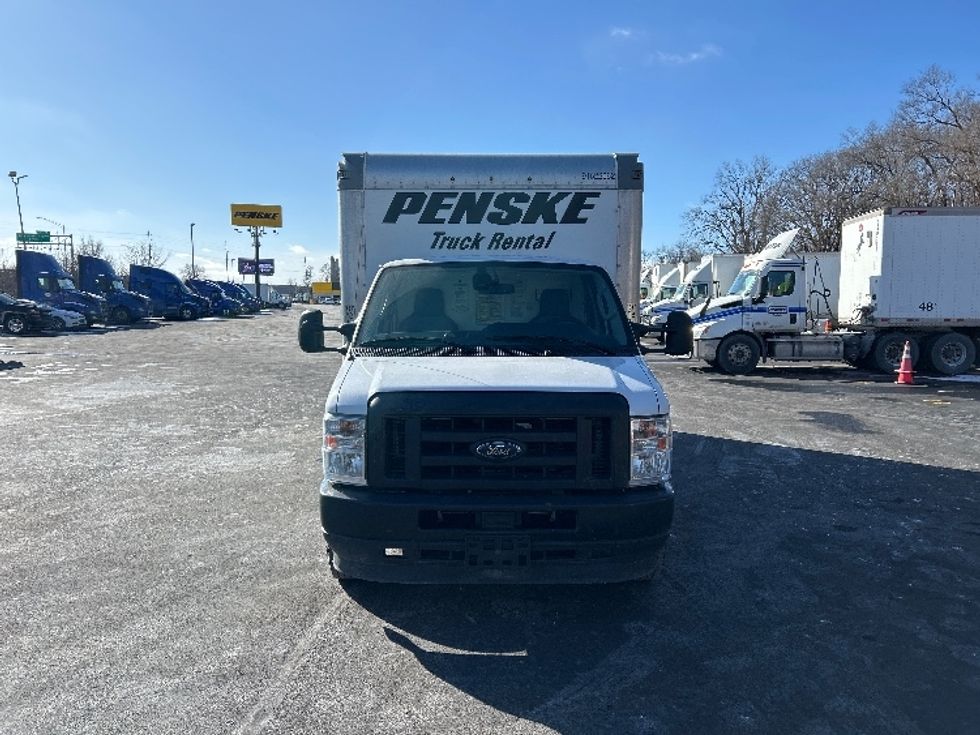 Light Duty Box Truck-Light and Medium Duty Trucks-Ford-2022-E350-Indianapolis-IN-112,167\n\t\tmiles-$ 28,000 - Image 2
